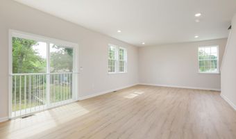 1 Dahlia Ct, Bayville, NJ 08721
