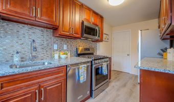 3020 GREEN St, Claymont, DE 19703