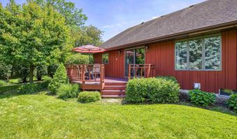 1334 W CLOVERDALE Dr, Appleton, WI 54914