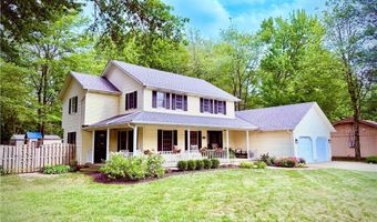 1125 Royal Dr, Amherst, OH 44001