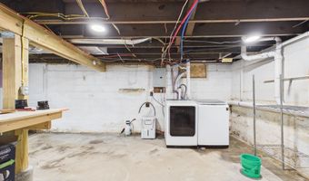 1910 W 10th St, Anderson, IN 46016