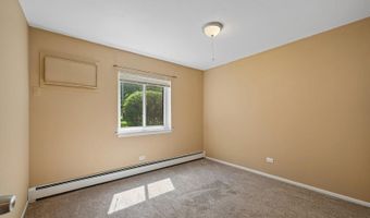 835 S Dwyer Ave A, Arlington Heights, IL 60005
