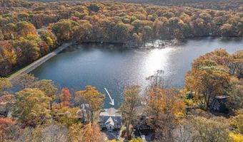 340 W Lakeshore Dr, Alloway, NJ 07422