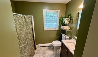 32 Albe Dr, Bennington, VT 05201