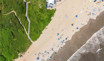 100 Algonquin Rd 13, Narragansett, RI 02882