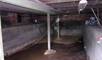 823 E Harden St, Altus, AR 72821