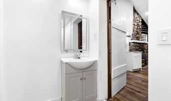 13 Alturas Rd, Alloway, NJ 07422