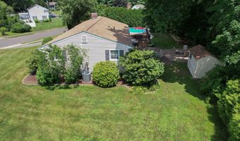 20 Club Ln, Cheshire, CT 06410