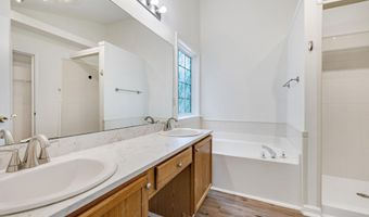 102 Fallon Ct, Apex, NC 27539