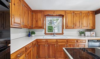 3 Indigo Rd, Barrington, RI 02806