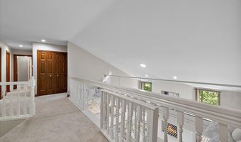 3427 E Dobson Pl, Ann Arbor, MI 48105
