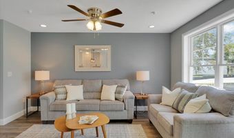 5 Dumaine Ave N, Nashua, NH 03063