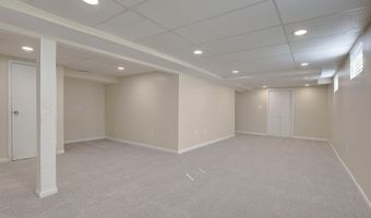 4 ROOSEVELT Dr, Annapolis, MD 21401