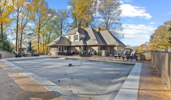 209 River Dr, Bloomfield, IN 47424