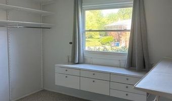 1 Bristol Ct, Ann Arbor, MI 48104