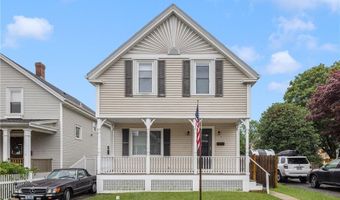 19 County St, Newport, RI 02840