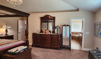 5241 E Powerhouse Dr, Ammon, ID 83406