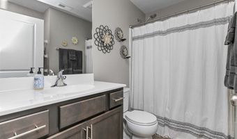1924 17th St SE, Altoona, IA 50009