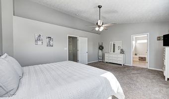 8557 Vyners Ln, Avon, IN 46123