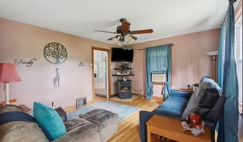 84 Lakeview Ave, Cheshire, CT 06410