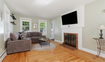 30 Hopkins Ter, Cumberland, RI 02864