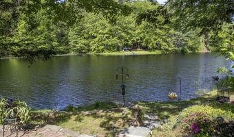 11 N Shore Rd, Chester, NH 03036