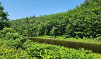 1082 W River Rd, Brattleboro, VT 05301