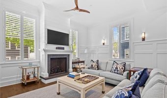 50 School St 1, Newport, RI 02840