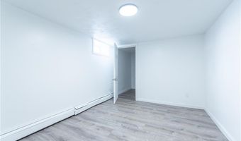 46 Lincoln Ave, Cranston, RI 02920