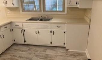 1827 LeVance St, Asheboro, NC 27203