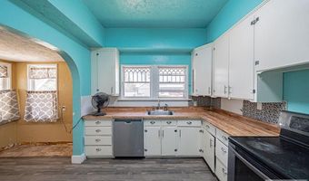 221 S Pine St, Blackfoot, ID 83211