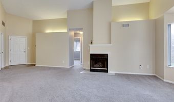 362 Village Pointe Dr, Akron, OH 44313