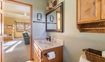 43942 Rainbow Ln, Angelus Oaks, CA 92305