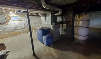 84 14th St, Bangor, ME 04401