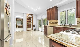 83 The Dell, Albertson, NY 11507