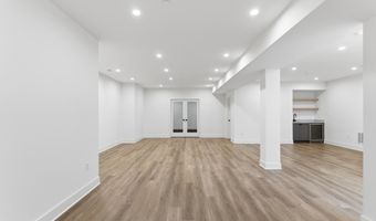 7705 HOLIDAY Ter, Bethesda, MD 20817