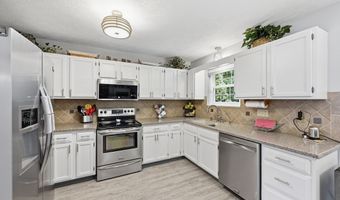 275 Inland Cir, Avon, IN 46123