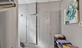 3 Young Ave, Amsterdam, NY 12010