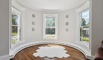 75 W Broadway, Bangor, ME 04401
