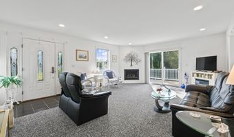 146 Parkwood Dr, Augusta, ME 04330