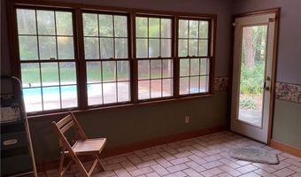 455 Forest Ave SE, Baxley, GA 31513