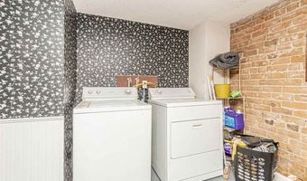 318 N Broadway St, Abilene, KS 67410