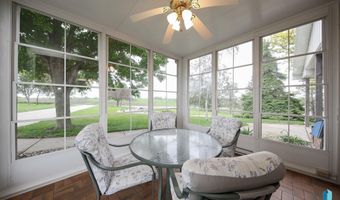 48224 266th St, Brandon, SD 57005