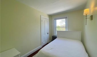 45 Woodlawn Ave 3, Bristol, RI 02809