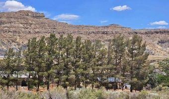 933 S Freedom Way, Big Water, UT 84741