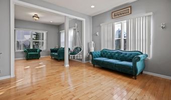 126 Manhattan Ave, Bayville, NJ 08721