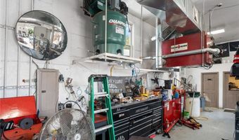 25 Grand Ave, Cumberland, RI 02864