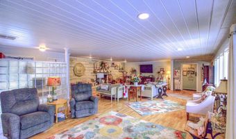 7 Valley Rd, Arkansas City, KS 67005