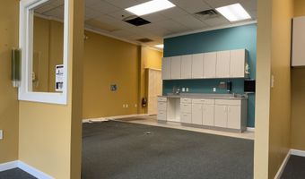 68 Center St 20, Barnstable, MA 02630