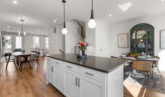 42131 SHINING STAR Sq, Ashburn, VA 20148